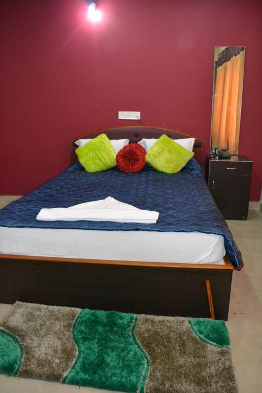 Hotel Kings Gateway Bangalore Rom bilde